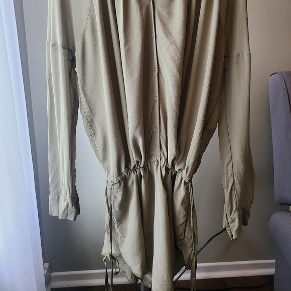 Wilfred Aritzia 100% silk tunic shirt - Picture 2 of 9